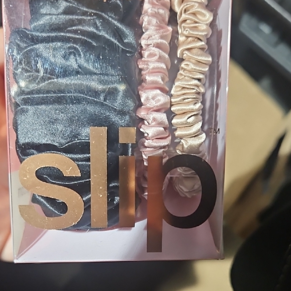 Slip Silk Hair Scrunchies - Black and Pink Set